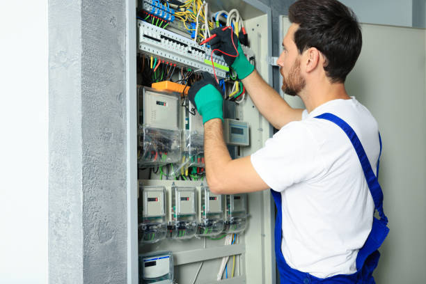 Best Electrical Contractors for Businesses  in Bellefontaine Neighbors, MO